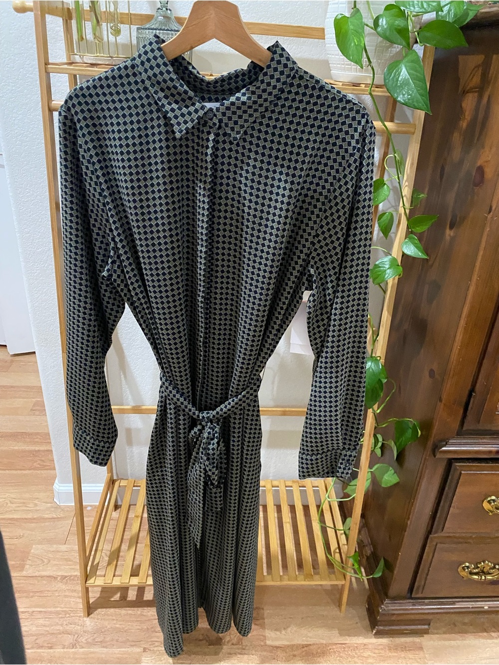 Nordstrom Black and Olive Geometric Tie-Waist long Midi Dress